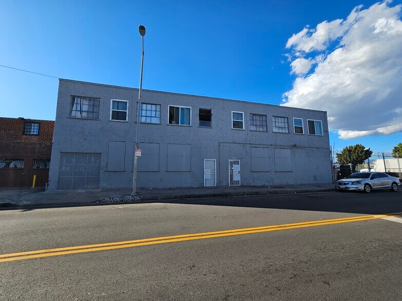 1923 Hooper Ave, Los Angeles, CA à louer - Photo du bâtiment - Image 2 de 17