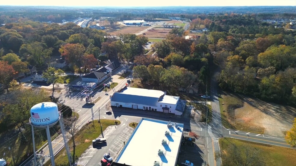 21 W Broad St, Hoschton, GA à vendre - Vidéo sur l’inscription commerciale - Image 2 de 11