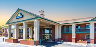 More details for 3205 Vine St, Hays, KS - Hospitality for Sale