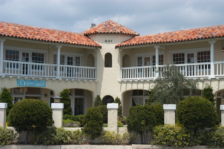 901 Progresso Dr, Fort Lauderdale, FL à louer - Photo du bâtiment - Image 2 de 9