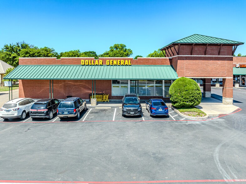 302-316 S Main St, Weatherford, TX à louer - Photo du bâtiment - Image 2 de 12