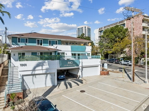 1301 S Beverly Glen Blvd, Los Angeles, CA for sale Primary Photo- Image 1 of 33