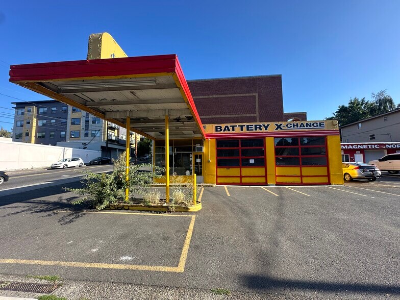 2003 SE Belmont St, Portland, OR à vendre - Photo du bâtiment - Image 2 de 5