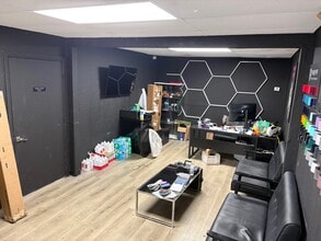 4990 SW 52nd St, Fort Lauderdale, FL à louer Photo intérieure- Image 2 de 6