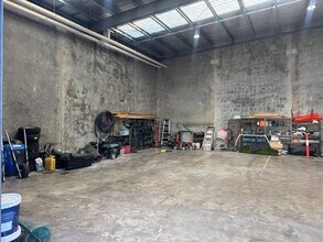 8 Loop Rd, Werribee for lease Interior Photo- Image 2 of 5