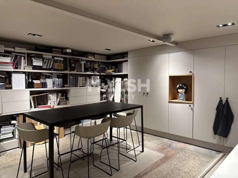 Retail in Lyon for lease - Interior Photo - Image 3 of 5