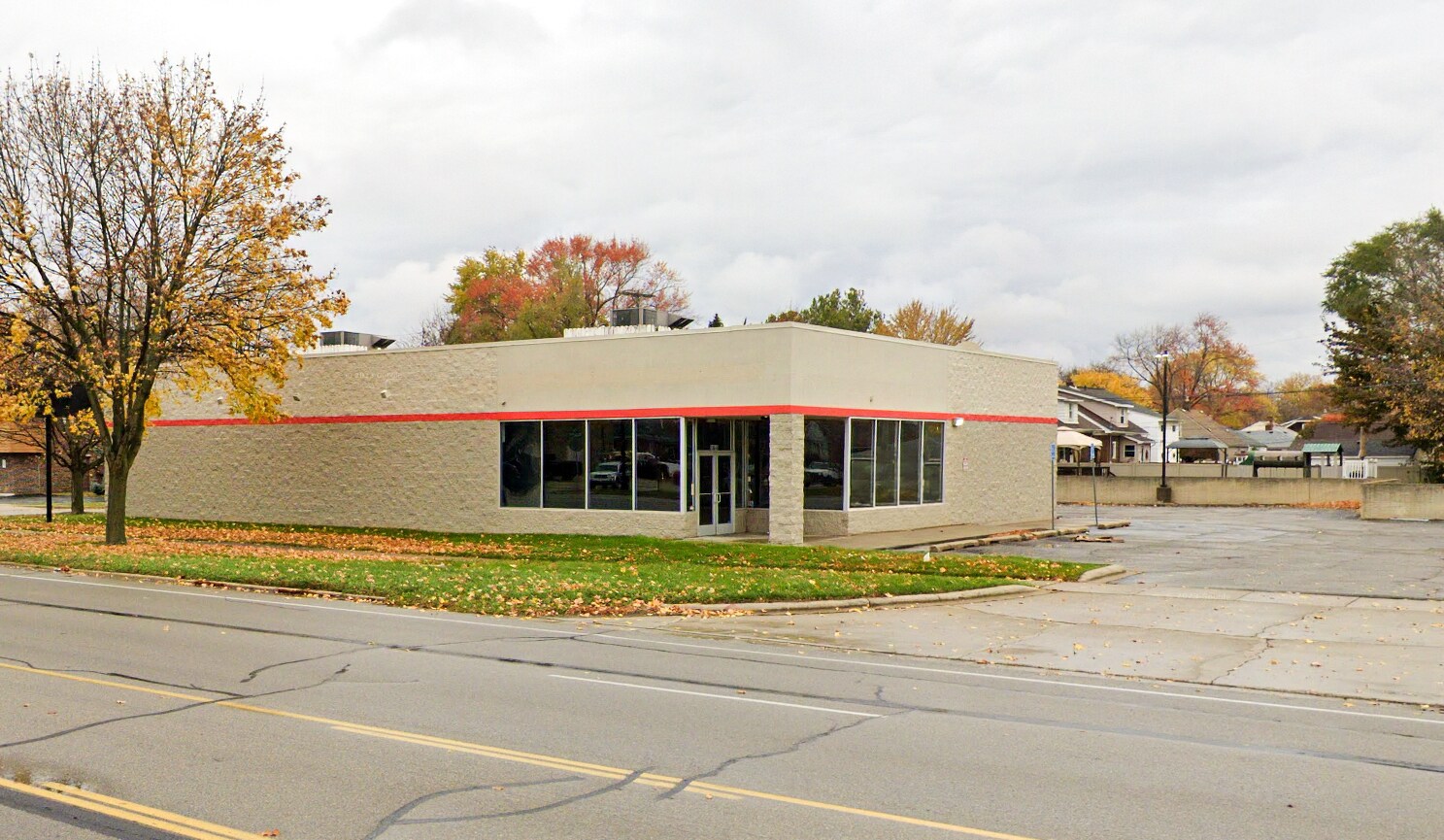 19040 Ecorse Rd, Allen Park, MI for lease Primary Photo- Image 1 of 3