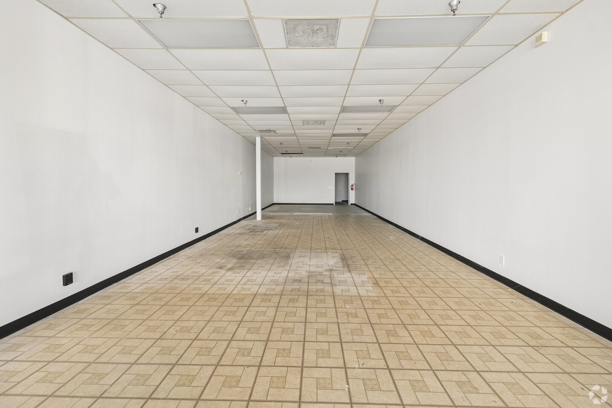 5804-5998 Normandy Blvd, Jacksonville, FL for lease Interior Photo- Image 1 of 2