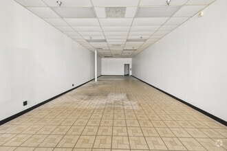 5804-5998 Normandy Blvd, Jacksonville, FL for lease Interior Photo- Image 1 of 2
