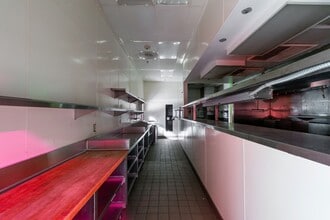 1026-1032 Wilshire Blvd, Santa Monica, CA for lease Interior Photo- Image 2 of 16