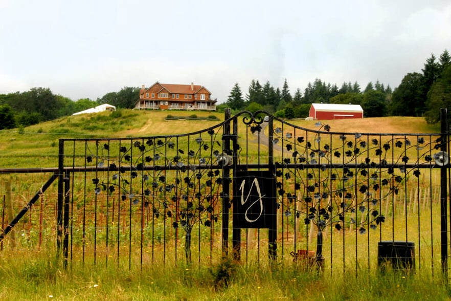10660 SW Youngberg Hill Rd, McMinnville, OR for sale - Building Photo - Image 2 of 32
