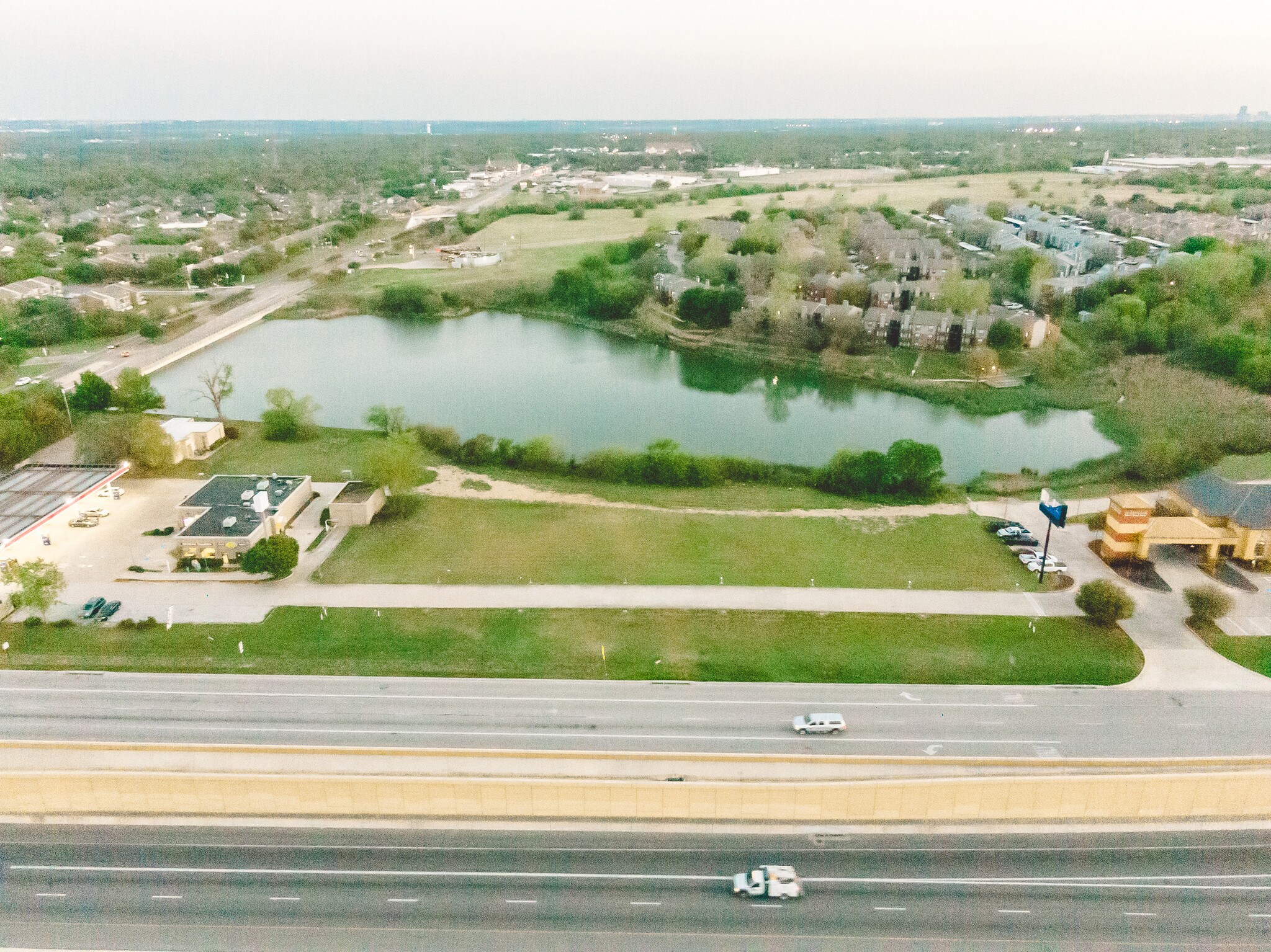 5540 NE Loop 820, Haltom City, TX à vendre Photo du bâtiment- Image 1 de 11