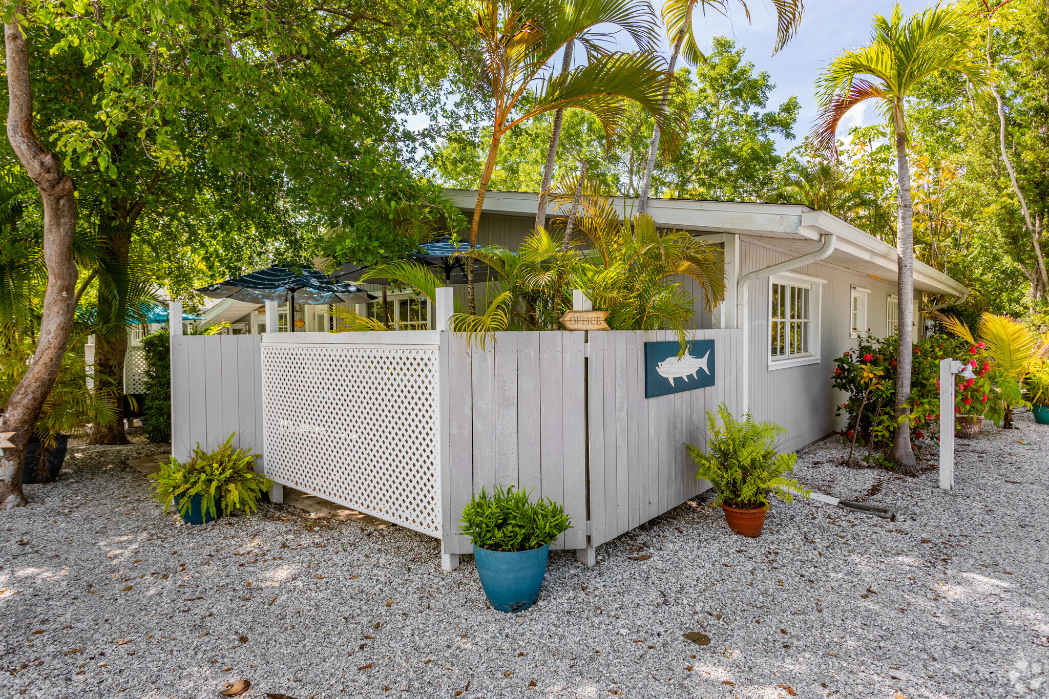 367 Periwinkle Way, Sanibel, FL à vendre Photo du bâtiment- Image 1 de 1