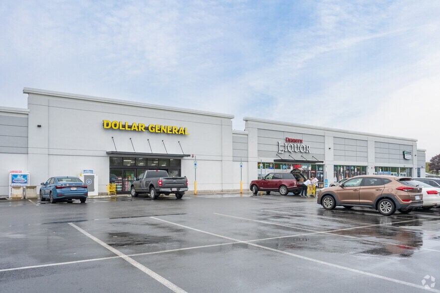 110 E Washington St, North Attleboro, MA for sale - Building Photo - Image 2 of 11