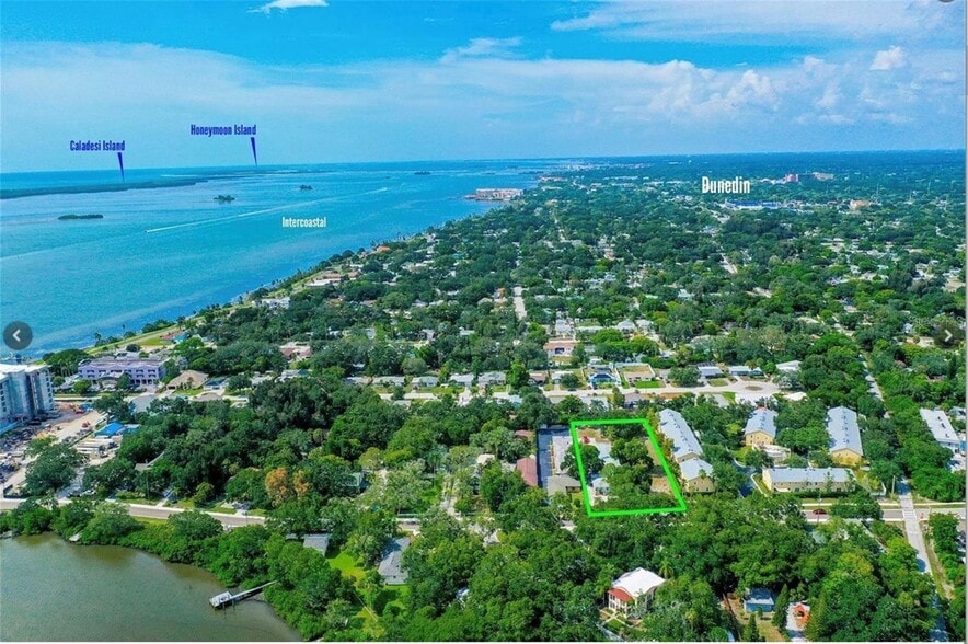 1102 Sunset Point Rd, Clearwater, FL for sale - Building Photo - Image 3 of 29
