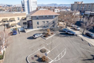 480 S Sierra St, Reno, NV à vendre - Photo du bâtiment - Image 3 de 4