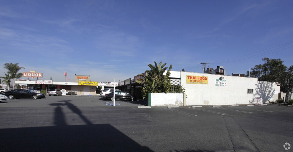 16612 Beach Blvd, Huntington Beach, CA for lease - Building Photo - Image 3 of 4