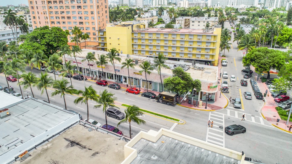 824-890 Washington Ave, Miami Beach, FL for lease - Building Photo - Image 2 of 19