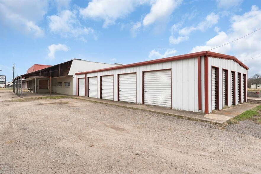 4500 FM 515, Emory, TX à vendre - Photo du bâtiment - Image 1 de 34