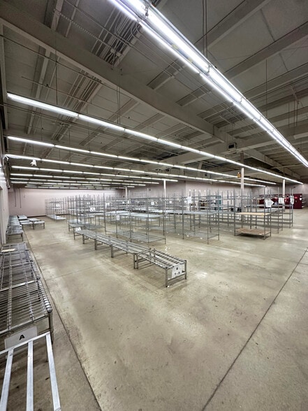 295 Front Royal Pike, Winchester, VA for lease - Interior Photo - Image 3 of 6