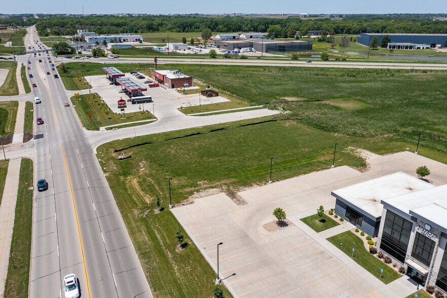 Ridgeway Ave, Waterloo, IA à vendre - Photo du bâtiment - Image 3 de 7
