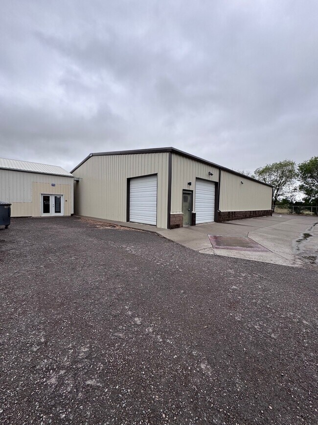 Plus de détails pour 2180 E Main St, Montrose, CO - Industriel à louer