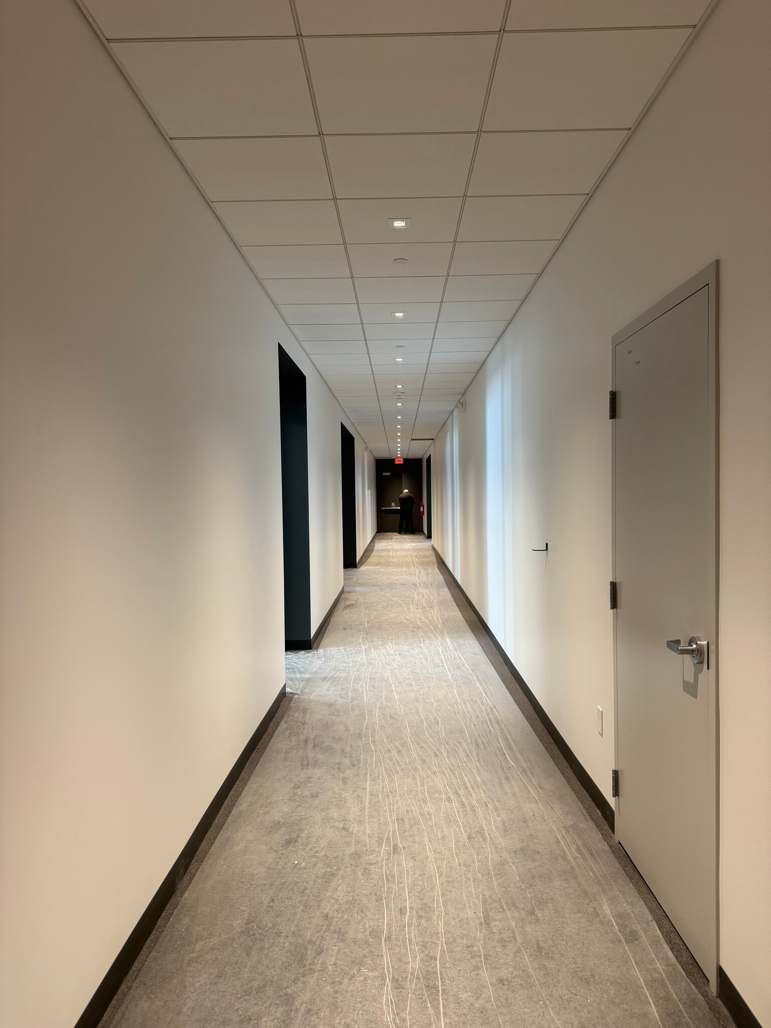 4030 W Lake Creek Dr, Wilson, WY for lease Interior Photo- Image 1 of 3