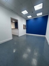 900 W 49th St, Hialeah, FL for lease Interior Photo- Image 1 of 14