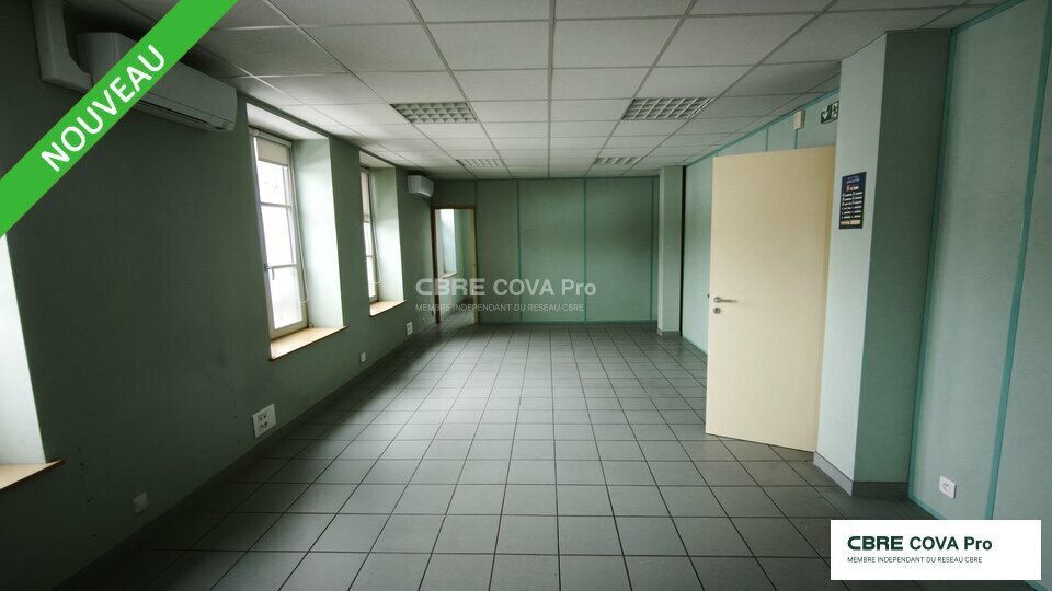 Office in Dole for lease - Interior Photo - Image 1 of 4