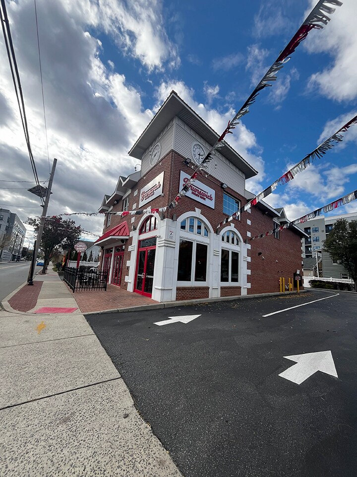 215 Roosevelt Ave, Carteret, NJ for lease Building Photo- Image 1 of 12