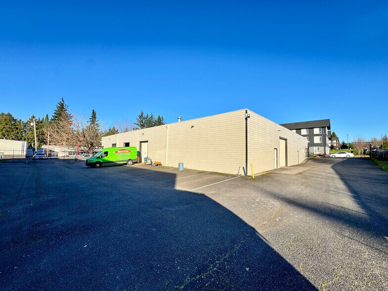 21640 SE Stark St, Gresham, OR à vendre - Photo du bâtiment - Image 3 de 4