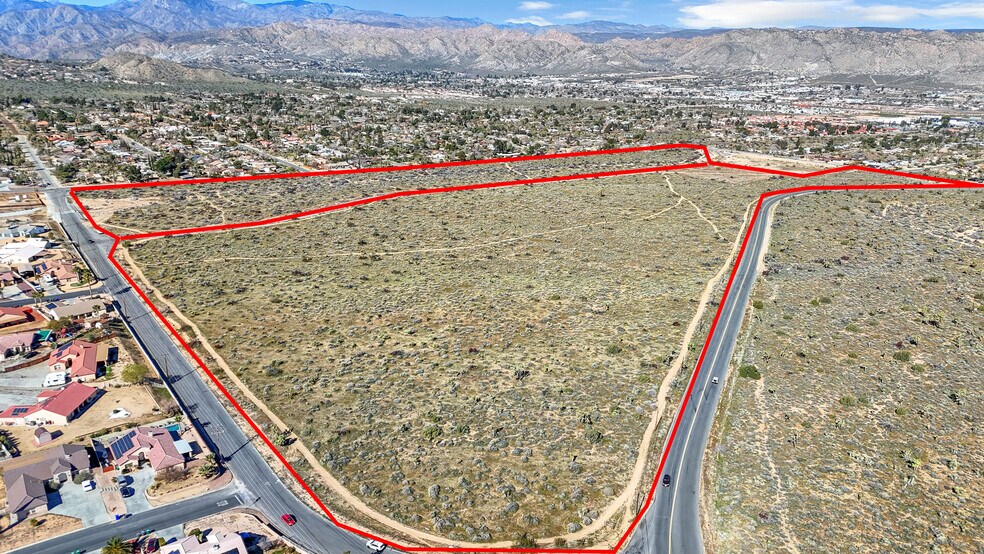 Joshua Ln & Golden Bee Dr, Yucca Valley, CA à vendre - Photo du bâtiment - Image 2 de 15