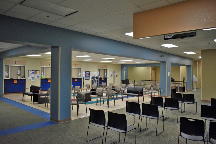 2100 Comer Ave, Columbus, GA for lease - Interior Photo - Image 3 of 9