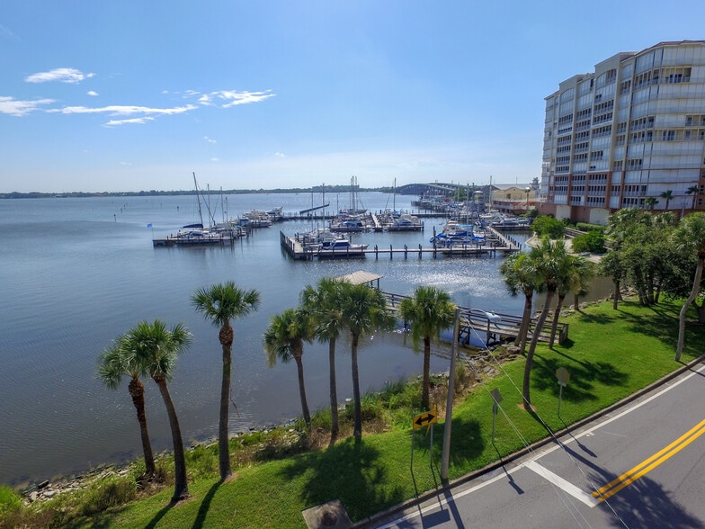 150 Peachtree St, Cocoa, FL à vendre - Photo du bâtiment - Image 2 de 14