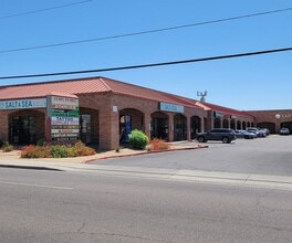 4139 W Bell Rd, Phoenix, AZ à louer Photo du bâtiment- Image 2 de 7