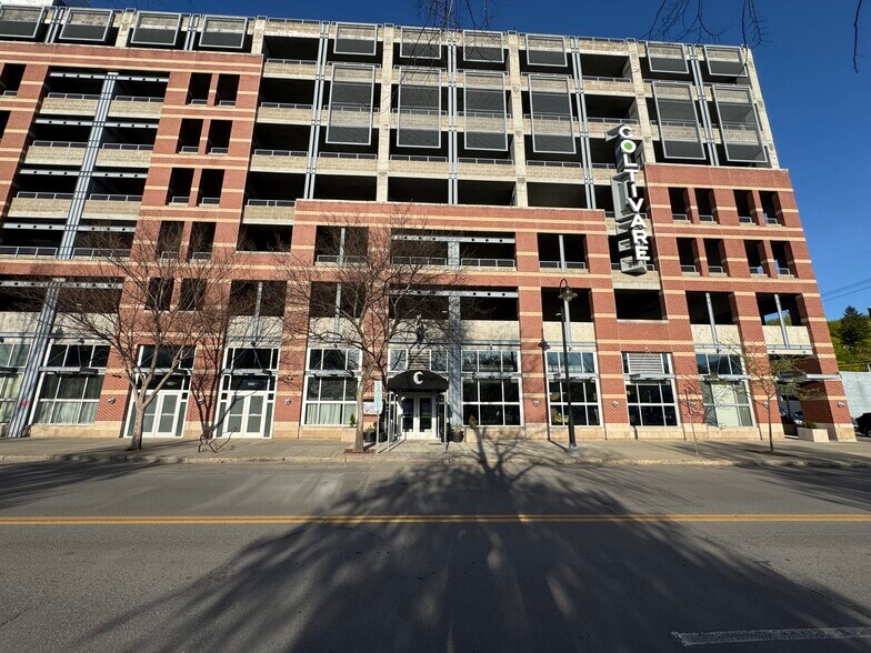 235 S Cayuga St, Ithaca, NY à louer - Photo principale - Image 1 de 31