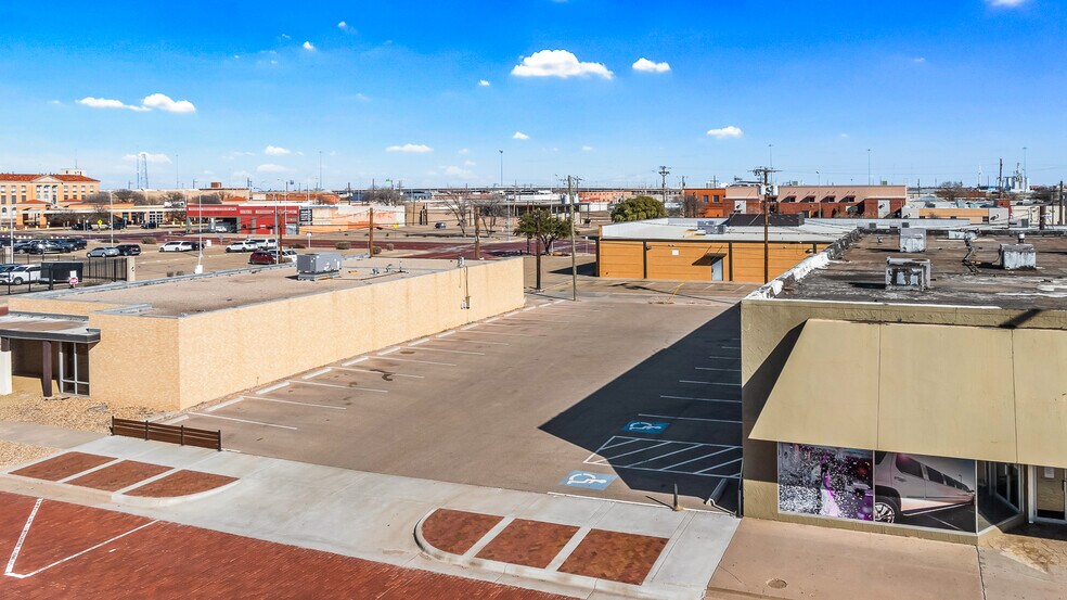 1413 Texas Ave, Lubbock, TX à vendre - Photo du bâtiment - Image 1 de 10