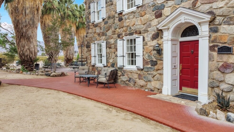 74744 Joe Davis Dr, Twentynine Palms, CA for sale - Building Photo - Image 2 of 16