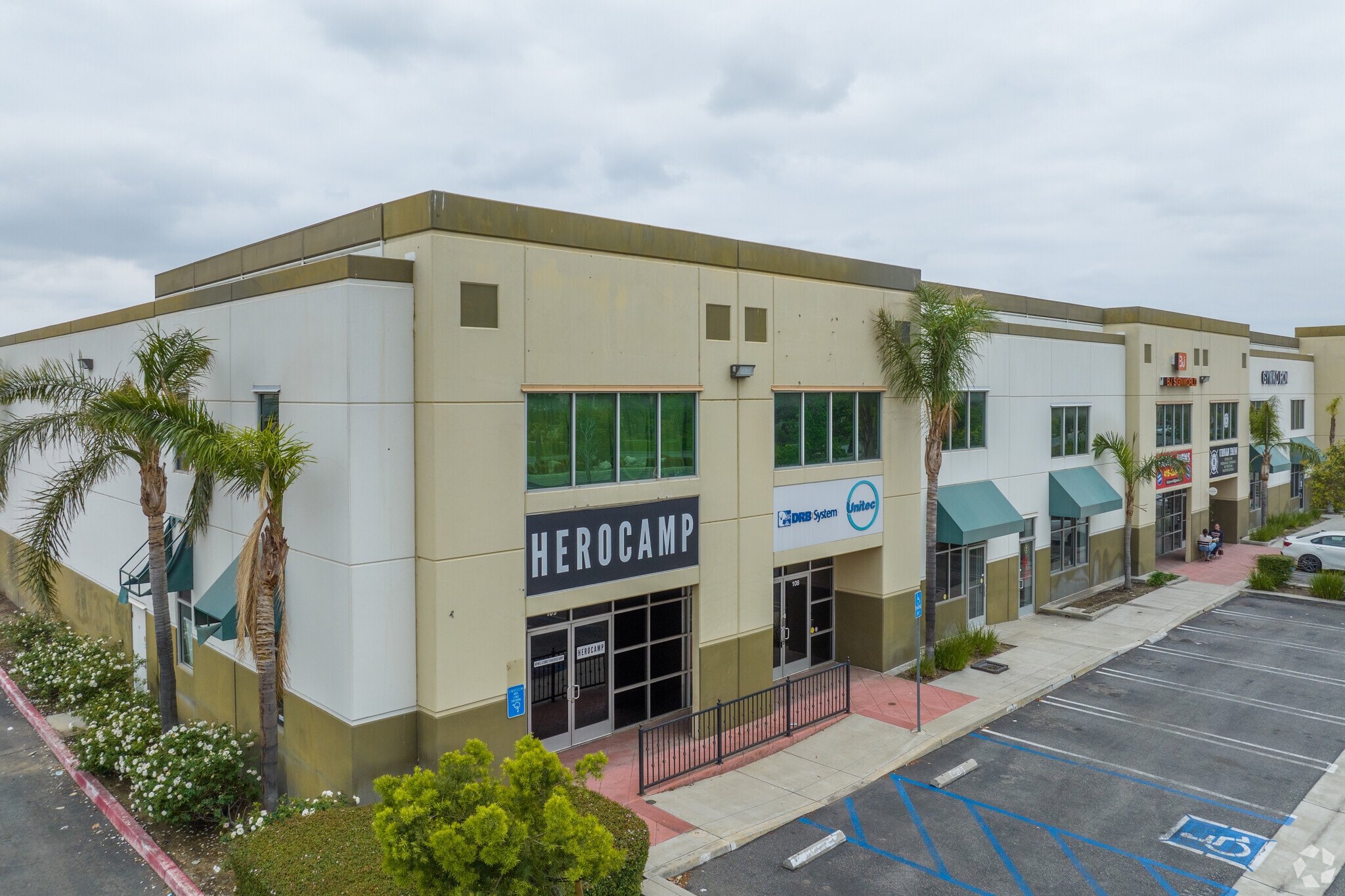 14189 Foothill Blvd, Fontana, CA for lease Building Photo- Image 1 of 9