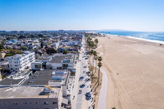 701 Ocean Front Walk, Venice, CA - AERIAL  map view - Image1