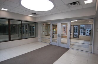 125 S Dubuque St, Iowa City, IA for lease Interior Photo- Image 2 of 34