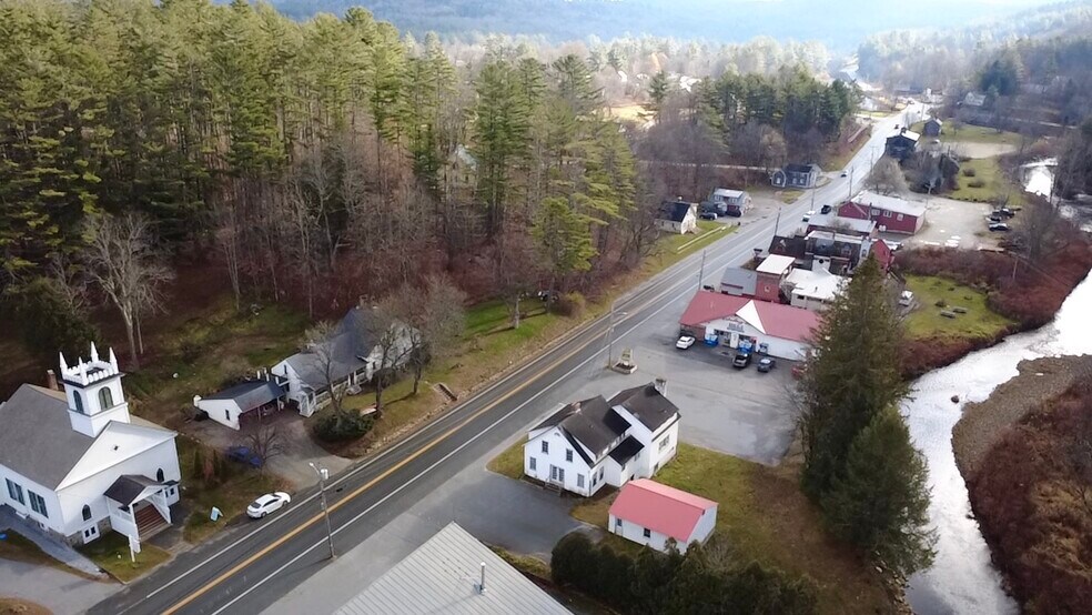 2072 Main st, Londonderry, VT à vendre - Photo du bâtiment - Image 3 de 35