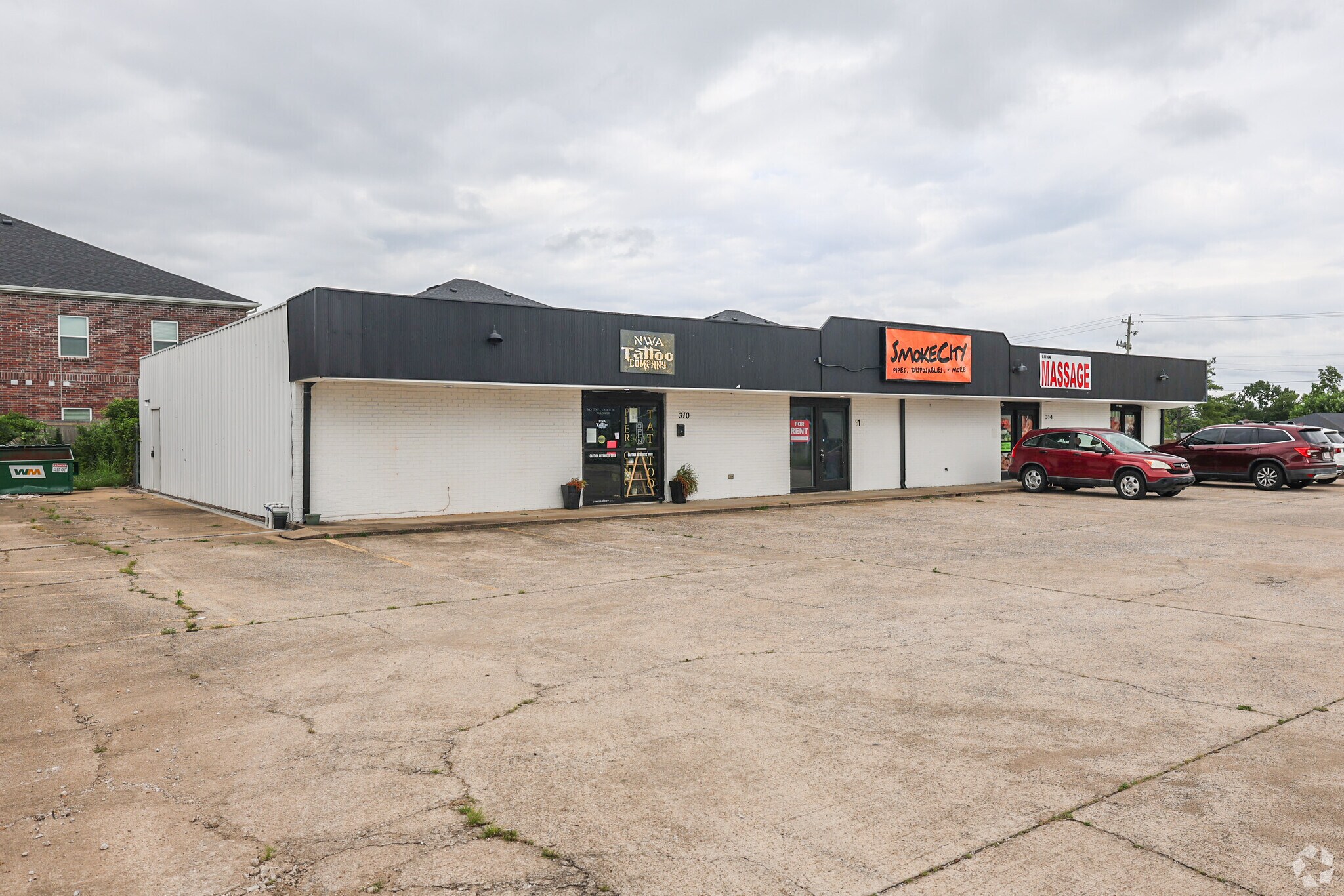 310 N 13th St, Rogers, AR à vendre Photo principale- Image 1 de 18