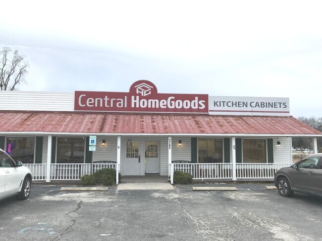 More details for 1702 S Madison St, Whiteville, NC - Retail for Sale