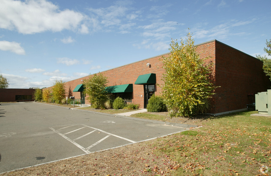 995 Day Hill Rd, Windsor, CT for lease - Building Photo - Image 2 of 2