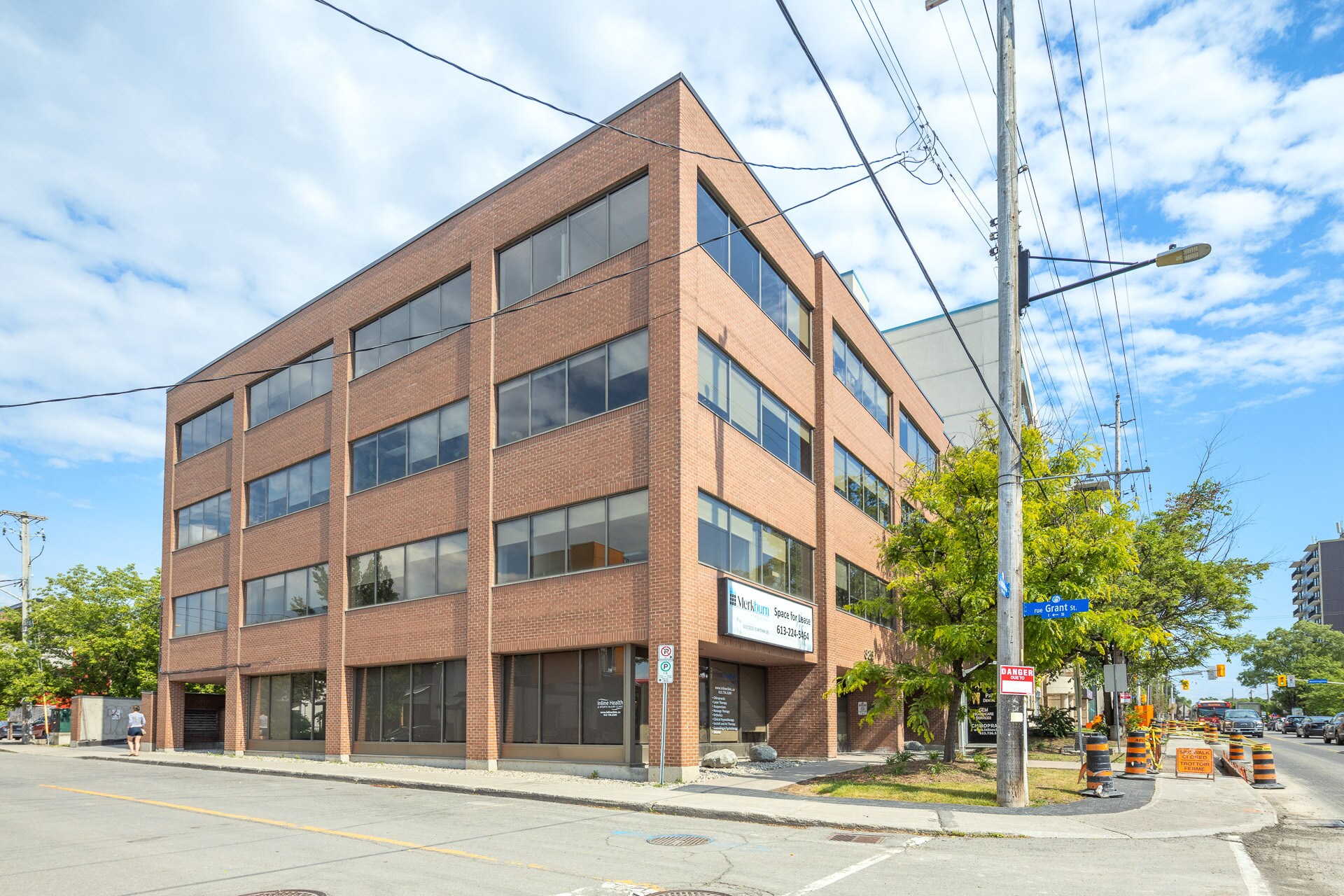 383 Parkdale Ave, Ottawa, ON à louer Photo du bâtiment- Image 1 de 7
