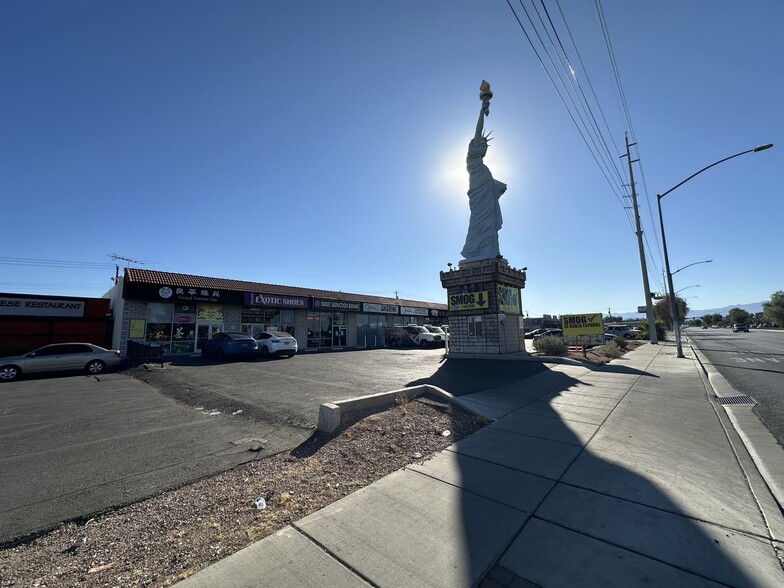 4211 W Sahara Ave, Las Vegas, NV for sale - Building Photo - Image 2 of 11