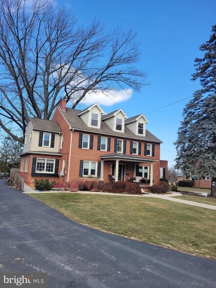 835 W King St, Shippensburg, PA for sale - Building Photo - Image 2 of 4