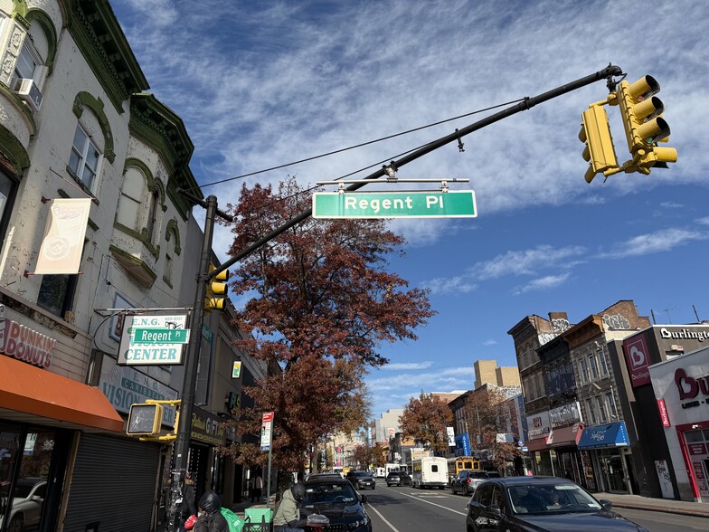 2123 Regent Pl, Brooklyn, NY for lease - Building Photo - Image 1 of 5