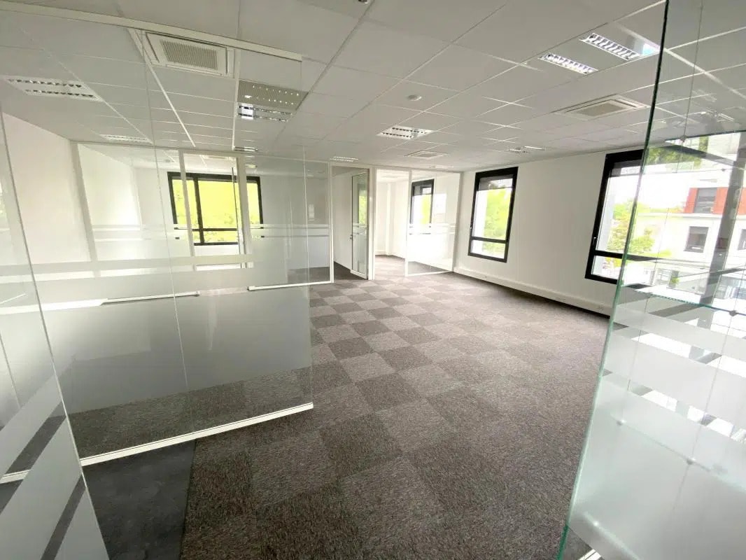 Office in FOURQUEUX for lease Interior Photo- Image 1 of 14